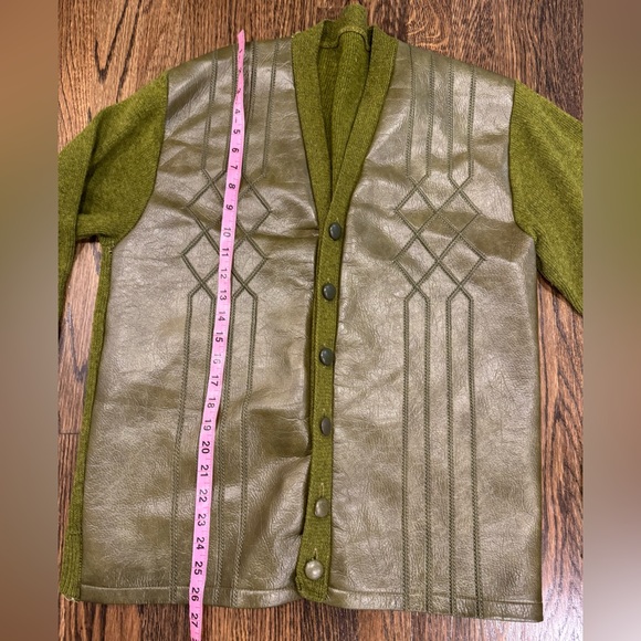 VTG 60’s Green Wool & Leather Cardigan Sweater Medium EUC See Measurements Flaws - Picture 2 of 9
